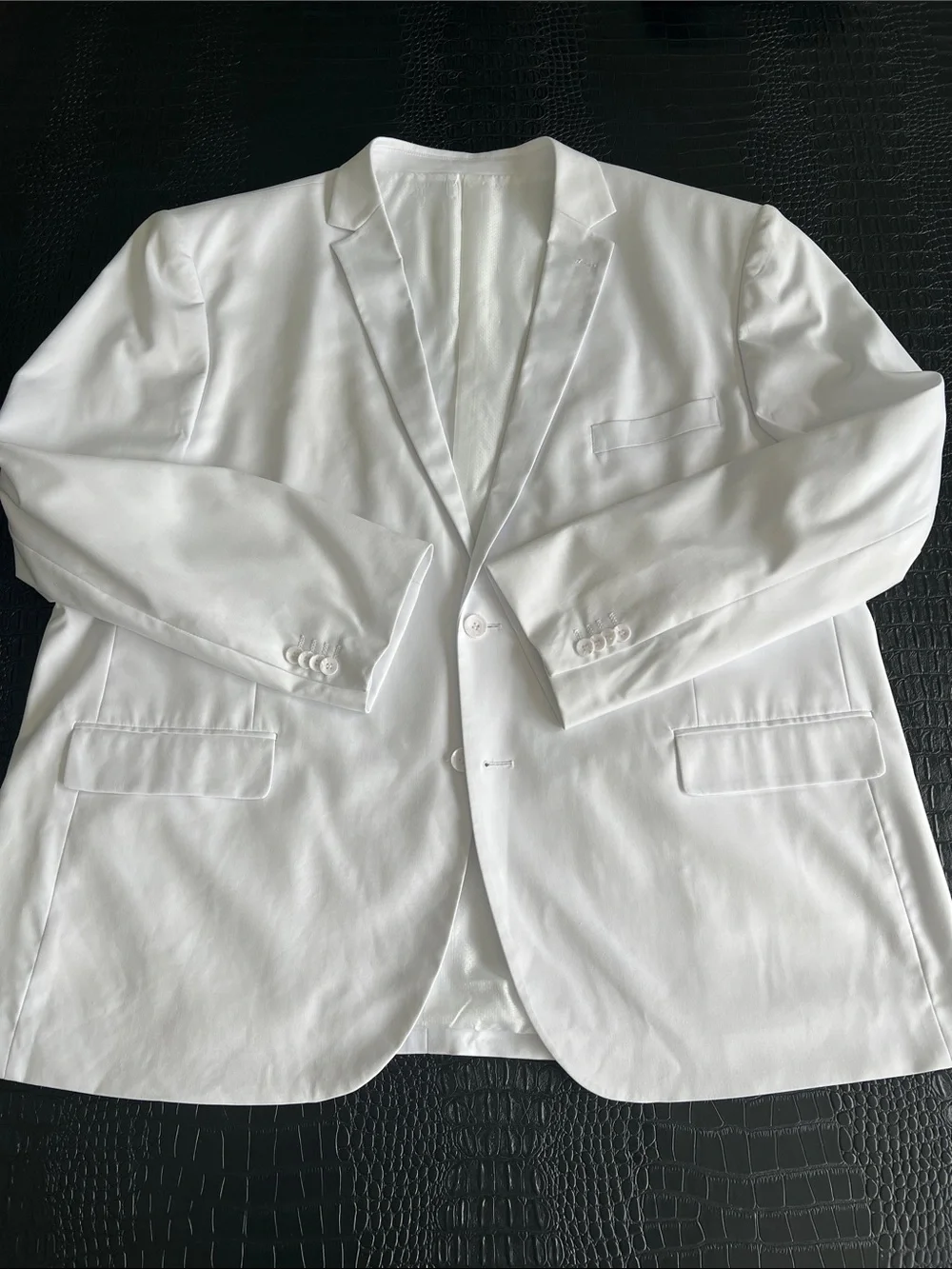 Tailored White Single-Breasted Blazer - Classic Men's Sport Coat